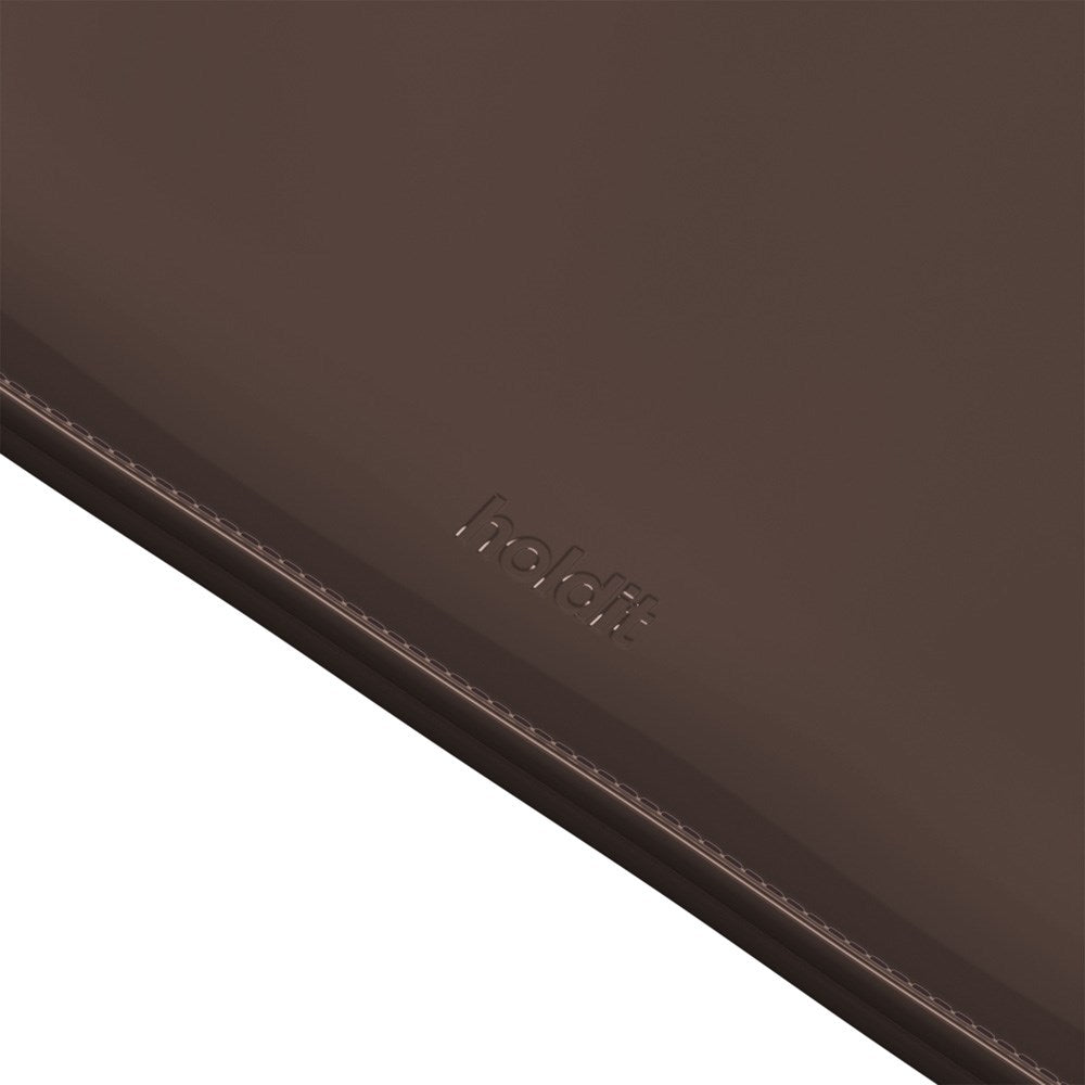 Holdit Laklæder Sleeve til MacBook / Laptop 14" (34.2 x 24.2cm) - Chocolate