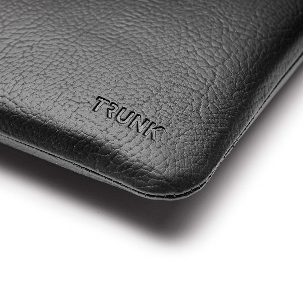 Trunk Vegansk Læder Sleeve til Macbook 13" (30,5 x 22 x 2 cm) - Black Apple Peel