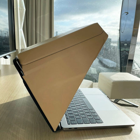 Universal Philbert Laptop Cover m. Solafskærmning & Integreret Privacy 15-16" - Beige