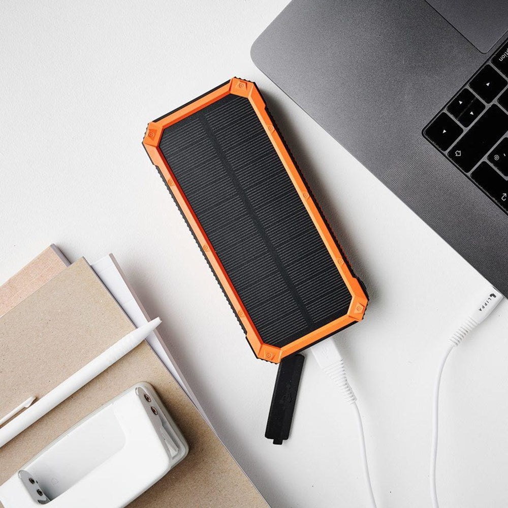 Lippa Solcelle PowerBank 20.000 mAh 20W 1 x USB-C & 3 x USB-A - Sort / Orange