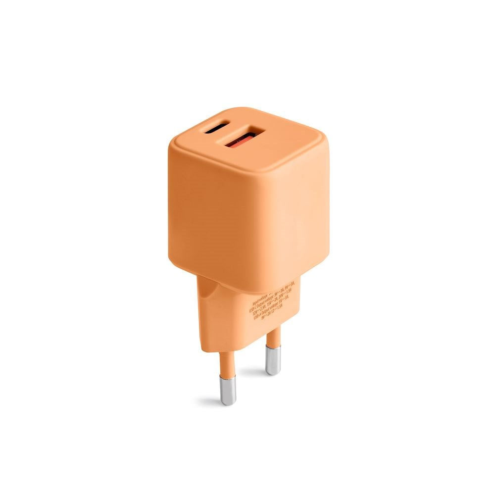 Colorum 30W Vægoplader m. 1x USB-A & 1x USB-C - Peach Fuzz