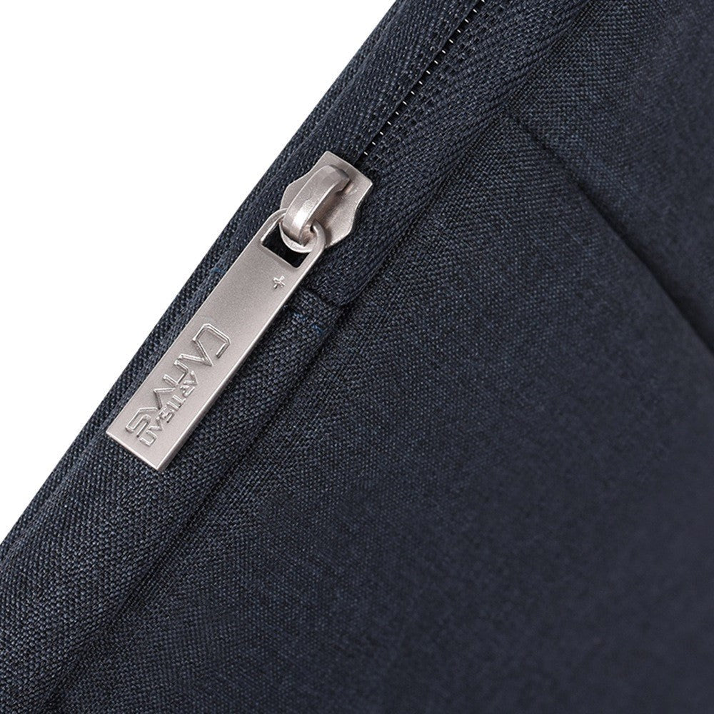 CanvasArtisan Sleeve m. Håndtag Til Macbook / Bærbar PC 15" - (39 x 28 x 2 cm) - Sort