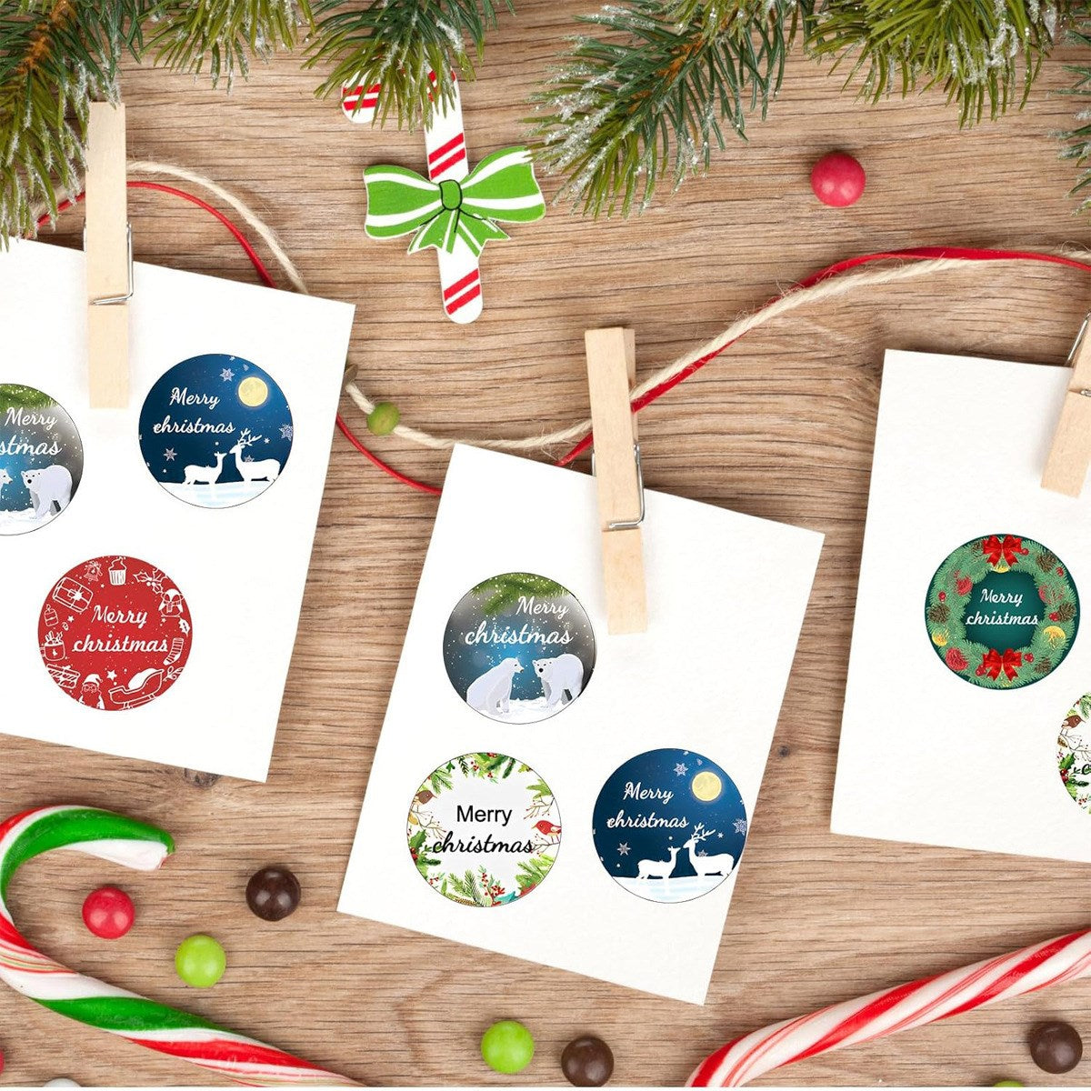 Rulle m. 500 x Klistermærker - 8 Designs - Merry Christmas