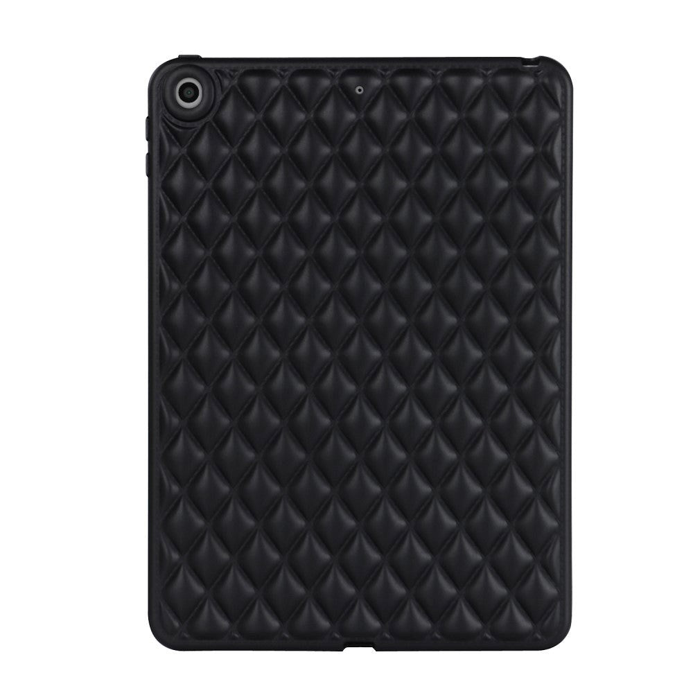 iPad 9.7 (2018-2017) / iPad Air 2 Fleksibelt Plastik Cover - Rhombe Design - Sort