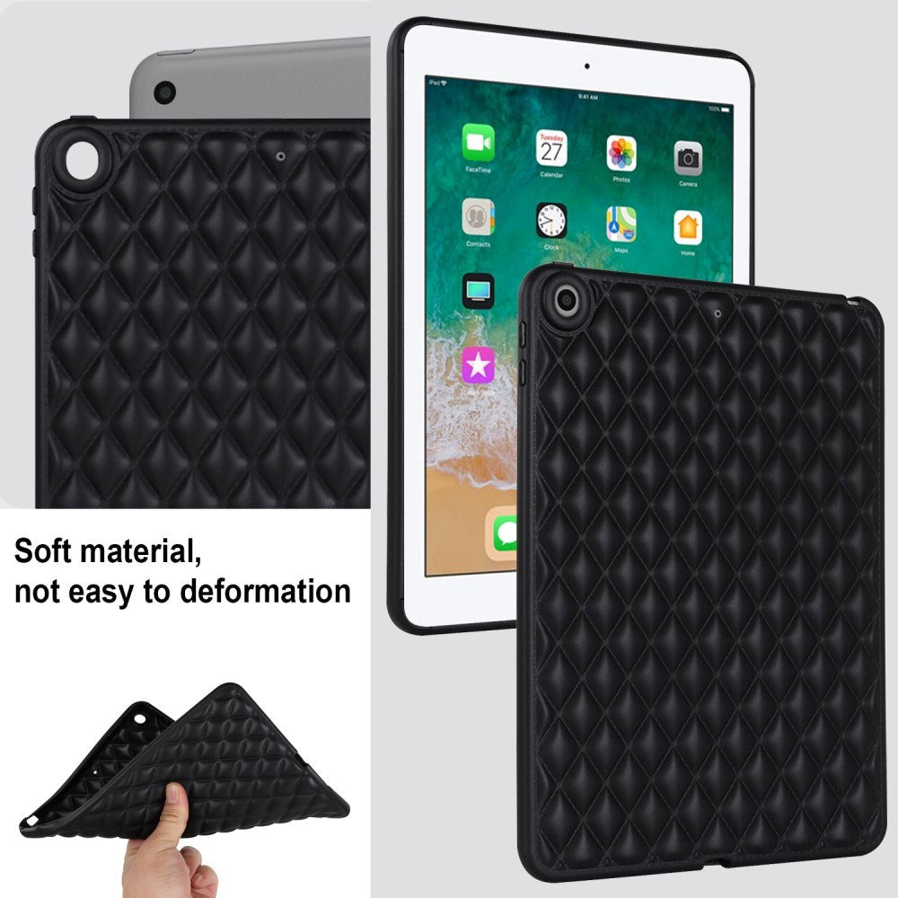 iPad 9.7 (2018-2017) / iPad Air 2 Fleksibelt Plastik Cover - Rhombe Design - Sort