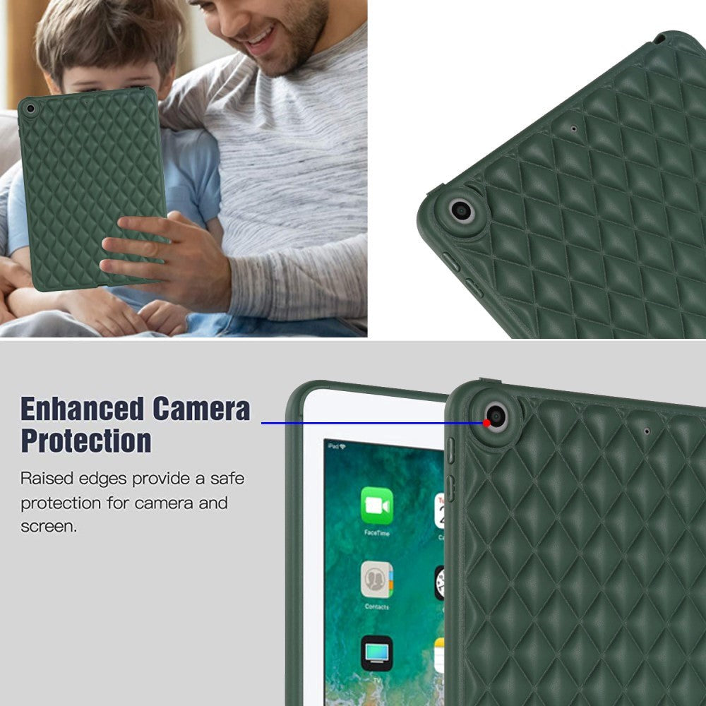 iPad 9.7 (2018-2017) / iPad Air 2 Fleksibelt Plastik Cover - Rhombe Design - Grøn