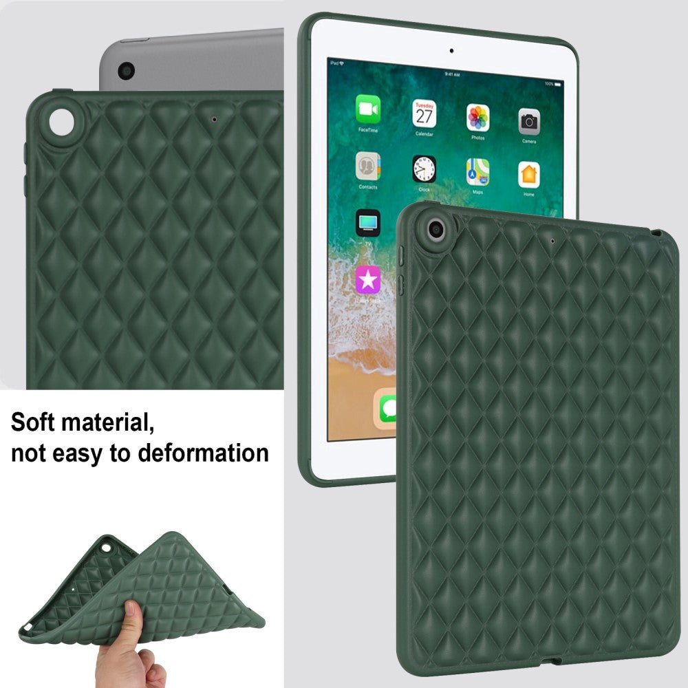 iPad 9.7 (2018-2017) / iPad Air 2 Fleksibelt Plastik Cover - Rhombe Design - Grøn