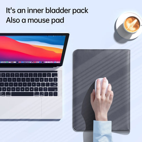 MacBook / Laptop Sleeve 13-14" (32 x 24 cm) m. Tri-fold Ståfunktion - Brun