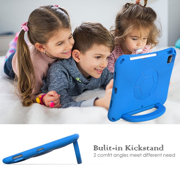 EIDERWOOD iPad Air 10.9" (2022 / 2020) / Pro 11" (2024-2018) Børne Cover m. Ståfunktion & Håndtag - Fodbold - Blå