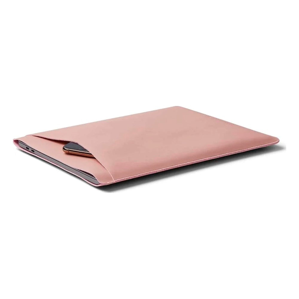 Philbert UltraSlim 15" Vegansk Læder Sleeve m. Strop Til MacBook / Laptop (35,5 x 25 x 2 cm) - Lyserød