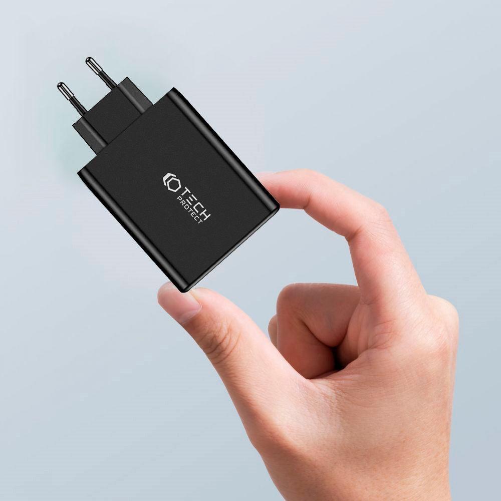 Tech-Protect PD 100W GaN Vægoplader m. 3 x USB-C & 1 x USB-A - Hvid