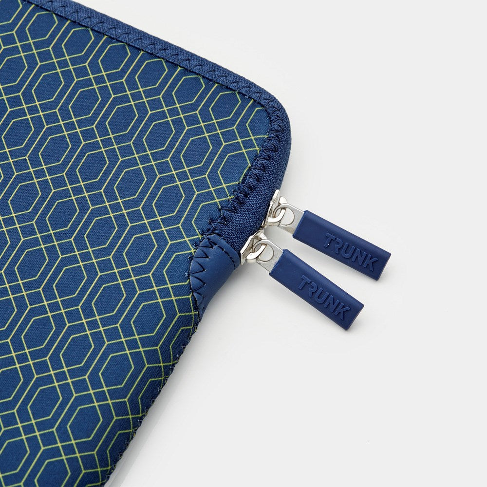 Trunk Neoprene Sleeve til MacBook 13" (30.5 x 21.5 x 1.5 cm) - Modern Navy