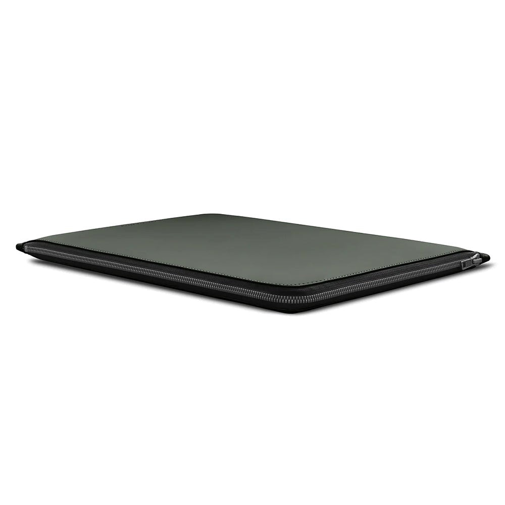 Woolnut Coated Folio Kunstlæder Sleeve m. Lynlås Til MacBook / Laptop 16" (360 x 250mm) - Grøn