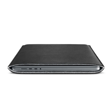 Woolnut MacBook Pro 16" M5/M4/M3/M2/M1 (2026-2021) Læder Sleeve - 27.5 x 37.5 cm - Sort