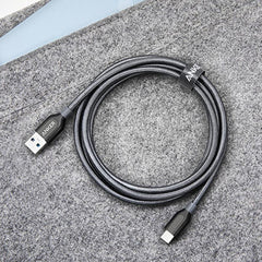 USB-C Kabel & Adapter